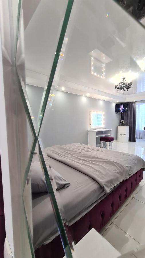 Apartaments On Prospekt Mira 35 Кривой Рог Екстериор снимка